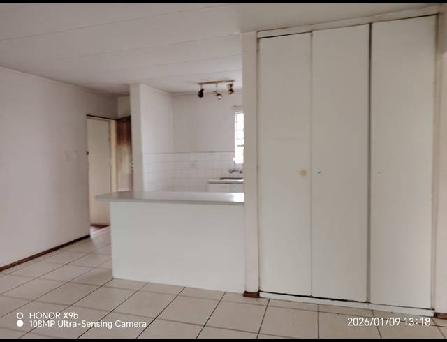 2 BEDROOM APARTMENT FOR SALE IN VORNA VALLEY